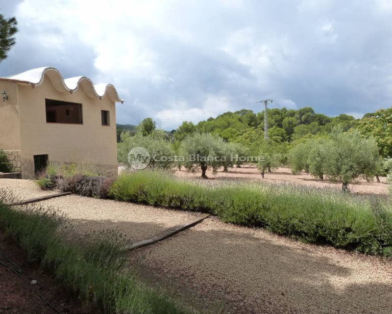 15 soveværelse Finca/Landehus til salg i Ibi med swimmingpool - € 850.000 (Ref: 8824121)