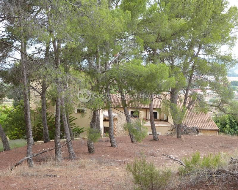 15 soveværelse Finca/Landehus til salg i Ibi med swimmingpool - € 850.000 (Ref: 8824121)