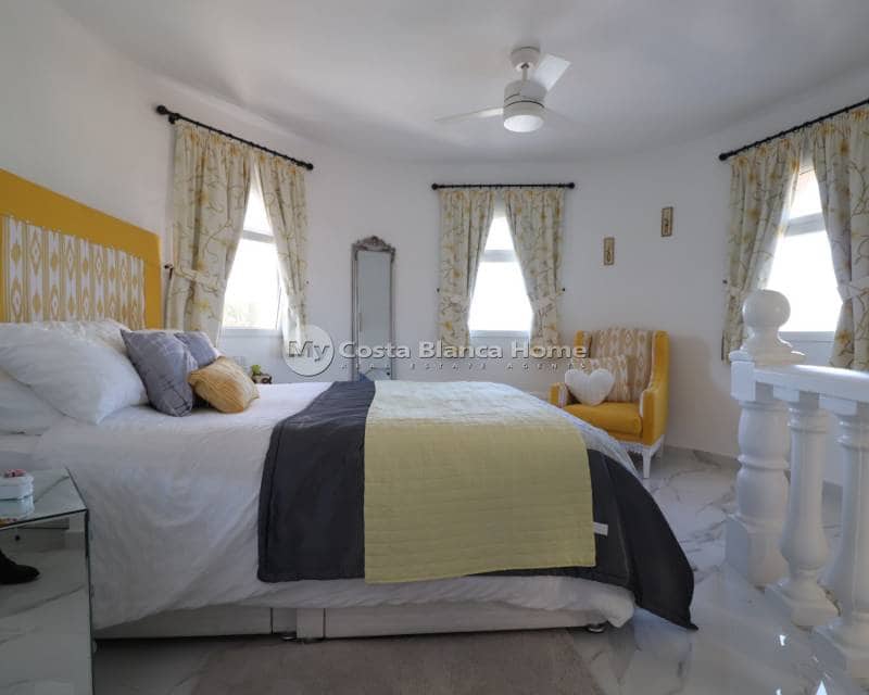 5 sypialnia Willa na sprzedaż w Algorfa z basenem - 685 000 € (Ref: 8824123)