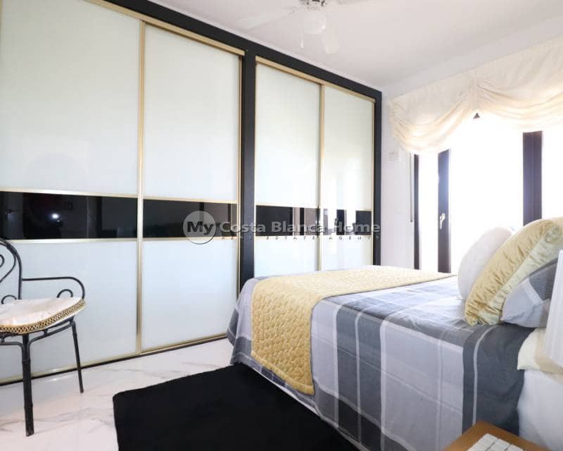 5 sypialnia Willa na sprzedaż w Algorfa z basenem - 685 000 € (Ref: 8824123)