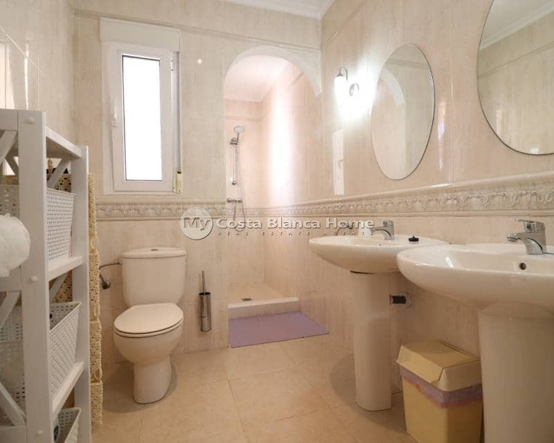 Chalet de 3 habitaciones en Algorfa en venta con piscina - 585.000 € (Ref: 8824125)