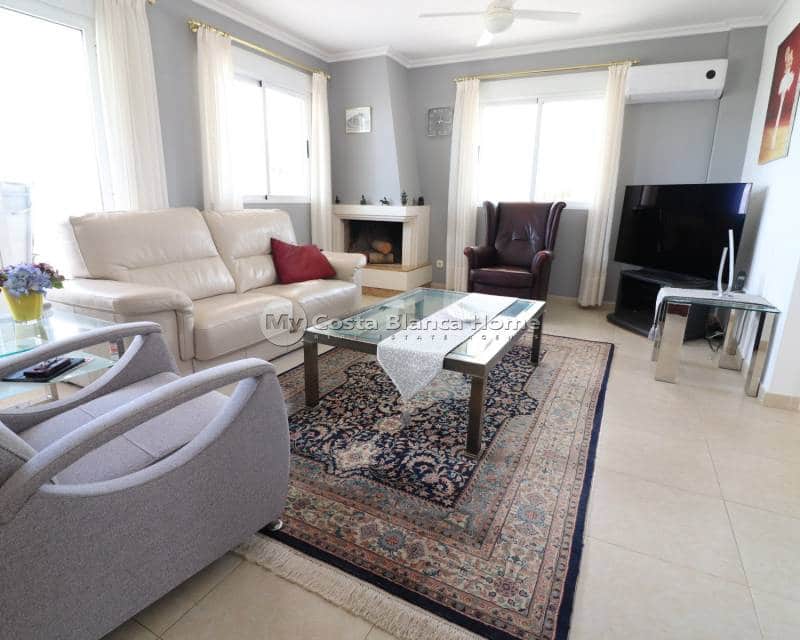 Chalet de 3 habitaciones en Algorfa en venta con piscina - 585.000 € (Ref: 8824125)