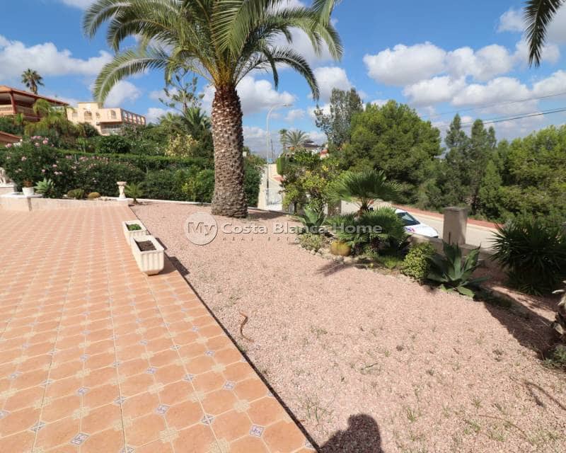 Chalet de 3 habitaciones en Algorfa en venta con piscina - 585.000 € (Ref: 8824125)