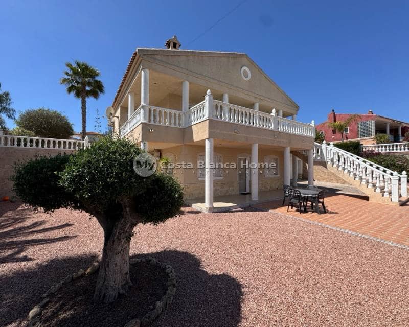 Chalet de 3 habitaciones en Algorfa en venta con piscina - 585.000 € (Ref: 8824125)