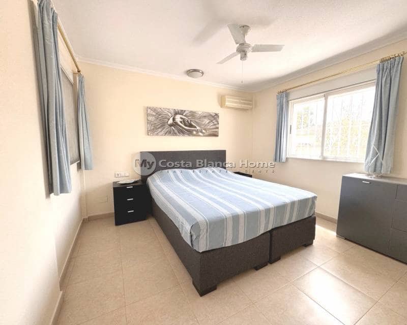 Chalet de 3 habitaciones en Algorfa en venta con piscina - 585.000 € (Ref: 8824125)