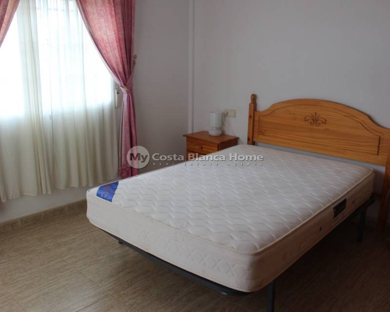 3 bedroom Semi-detached Villa for sale in Algorfa with pool - € 265,000 (Ref: 8824141)