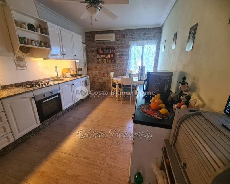 3 sovrum Finca/Hus på landet till salu i Albatera med pool - 229 950 € (Ref: 8848163)