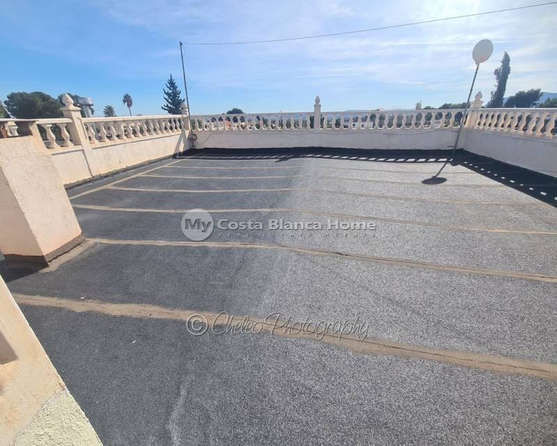 3 sovrum Finca/Hus på landet till salu i Albatera med pool - 229 950 € (Ref: 8848163)