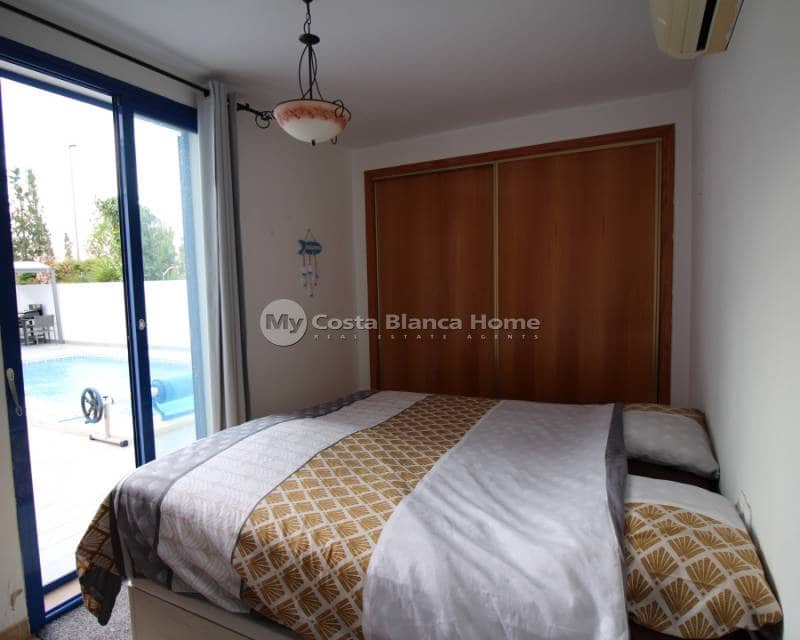 4 bedroom Villa for sale in Fortuna with pool - € 259,900 (Ref: 8880718)