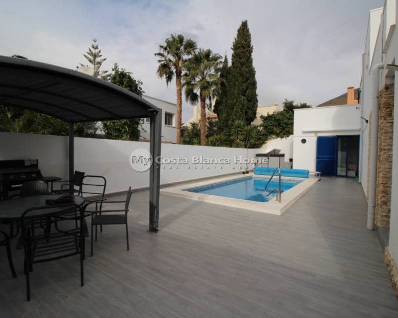 4 bedroom Villa for sale in Fortuna with pool - € 259,900 (Ref: 8880718)