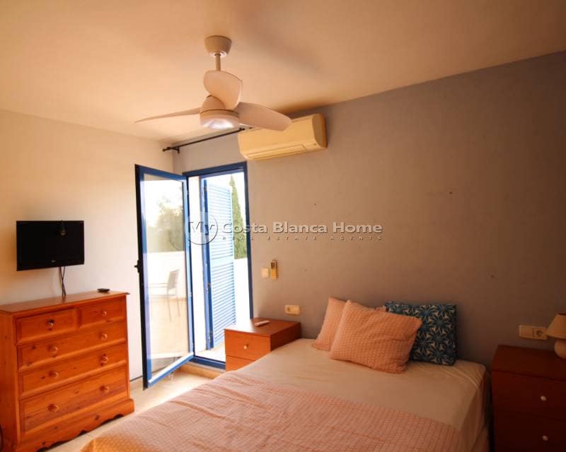 4 bedroom Villa for sale in Fortuna with pool - € 259,900 (Ref: 8880718)