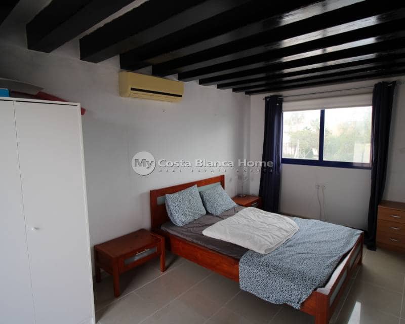 4 bedroom Villa for sale in Fortuna with pool - € 259,900 (Ref: 8880718)