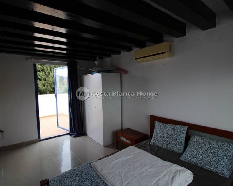 4 bedroom Villa for sale in Fortuna with pool - € 259,900 (Ref: 8880718)