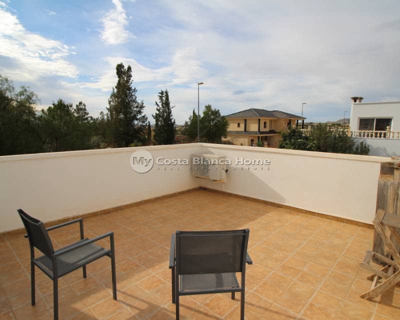 4 bedroom Villa for sale in Fortuna with pool - € 259,900 (Ref: 8880718)
