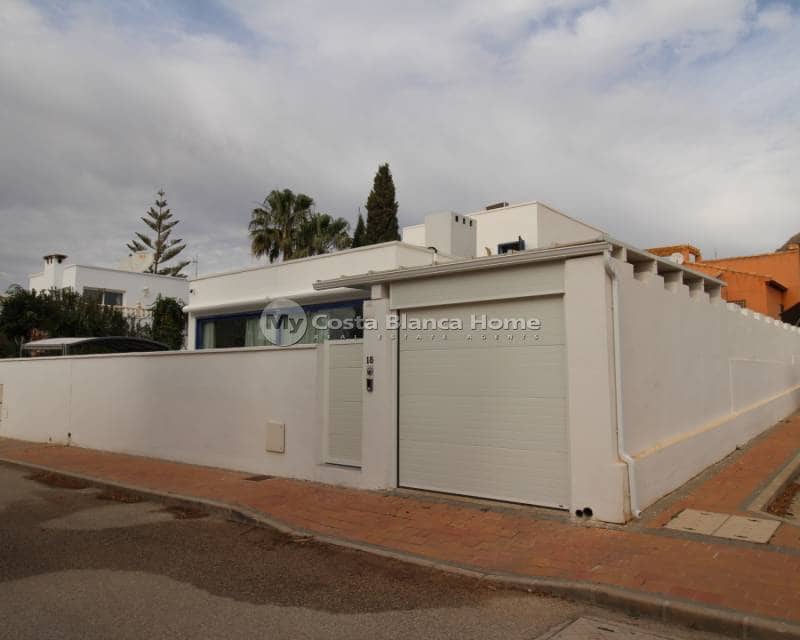 4 bedroom Villa for sale in Fortuna with pool - € 259,900 (Ref: 8880718)