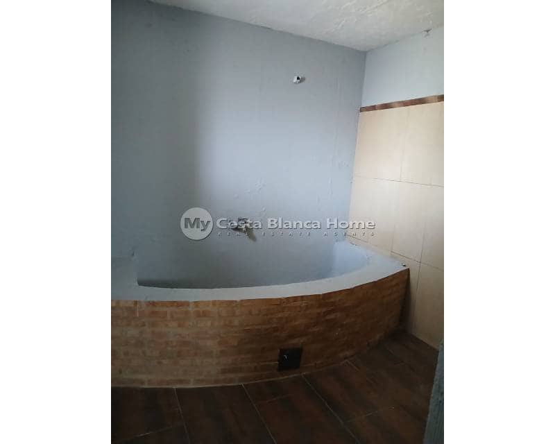 3 bedroom Finca/Country House for sale in Jumilla - € 140,000 (Ref: 8880731)