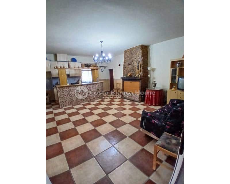 3 bedroom Finca/Country House for sale in Jumilla - € 140,000 (Ref: 8880731)