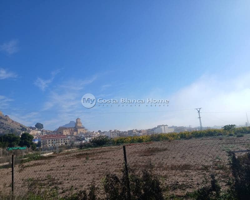 3 bedroom Finca/Country House for sale in Jumilla - € 140,000 (Ref: 8880731)