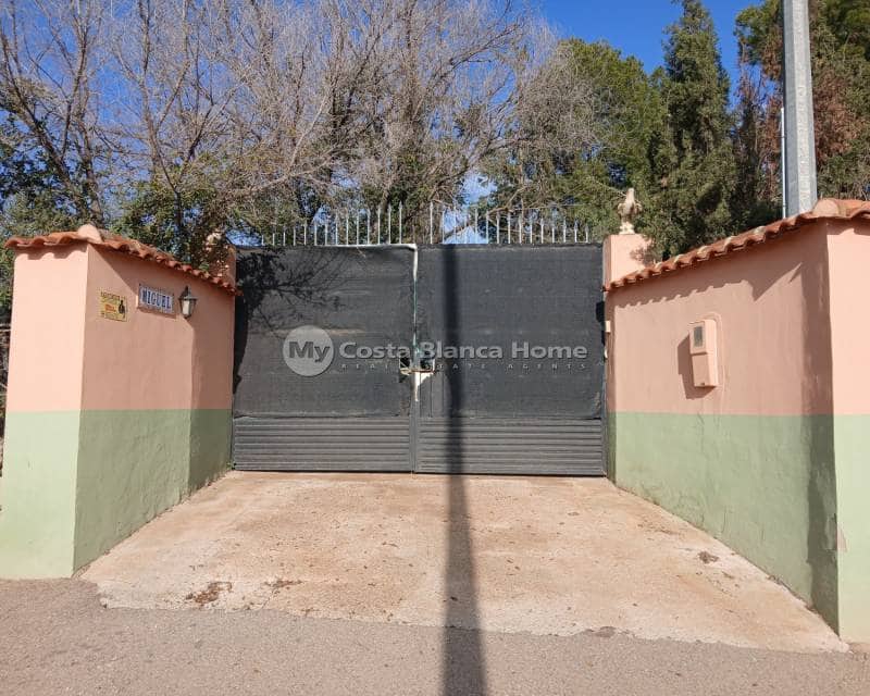 3 bedroom Finca/Country House for sale in Jumilla - € 140,000 (Ref: 8880731)