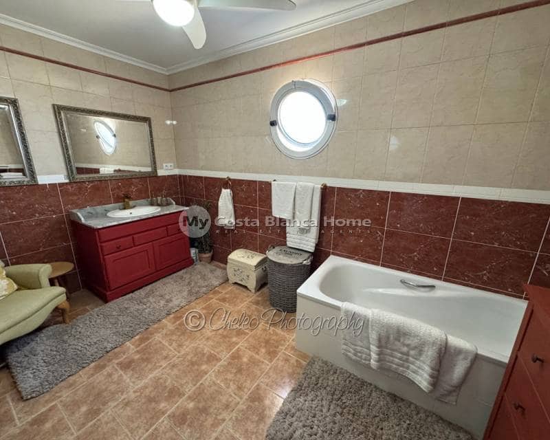 3 chambre Villa/Maison à vendre à Dolores avec piscine - 445 000 € (Ref: 8911484)