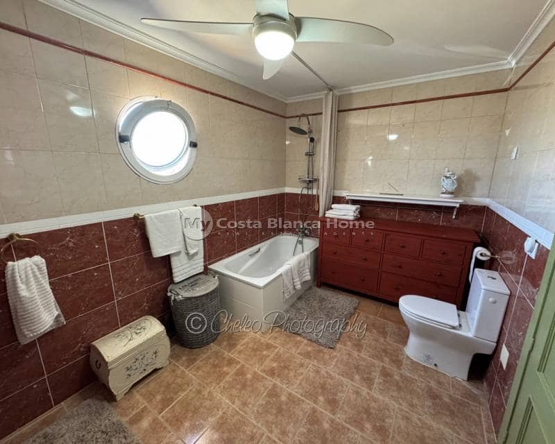 3 chambre Villa/Maison à vendre à Dolores avec piscine - 445 000 € (Ref: 8911484)