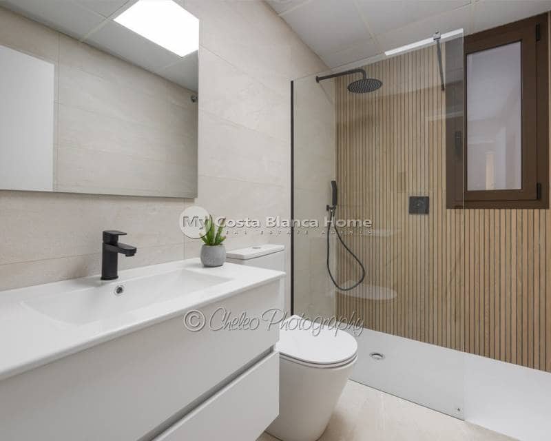 2 bedroom Apartment for sale in Los Alcazares with pool garage - € 260,000 (Ref: 8945158)