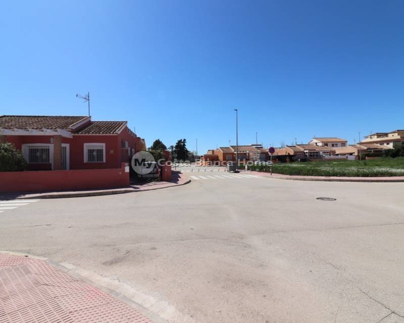 Byggetomt til salgs i Daya Nueva - € 75 000 (Ref: 8969191)