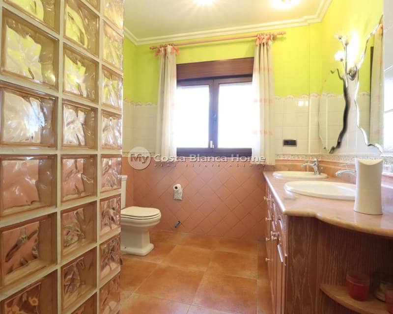 6 sypialnia Finka/Dom wiejski na sprzedaż w Callosa de Segura z basenem - 675 000 € (Ref: 8969196)