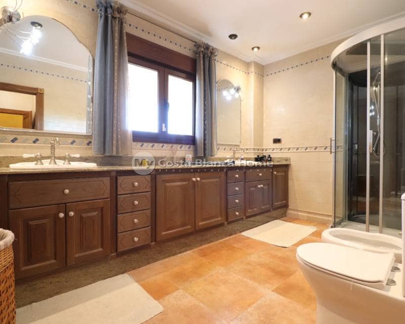 6 sypialnia Finka/Dom wiejski na sprzedaż w Callosa de Segura z basenem - 675 000 € (Ref: 8969196)