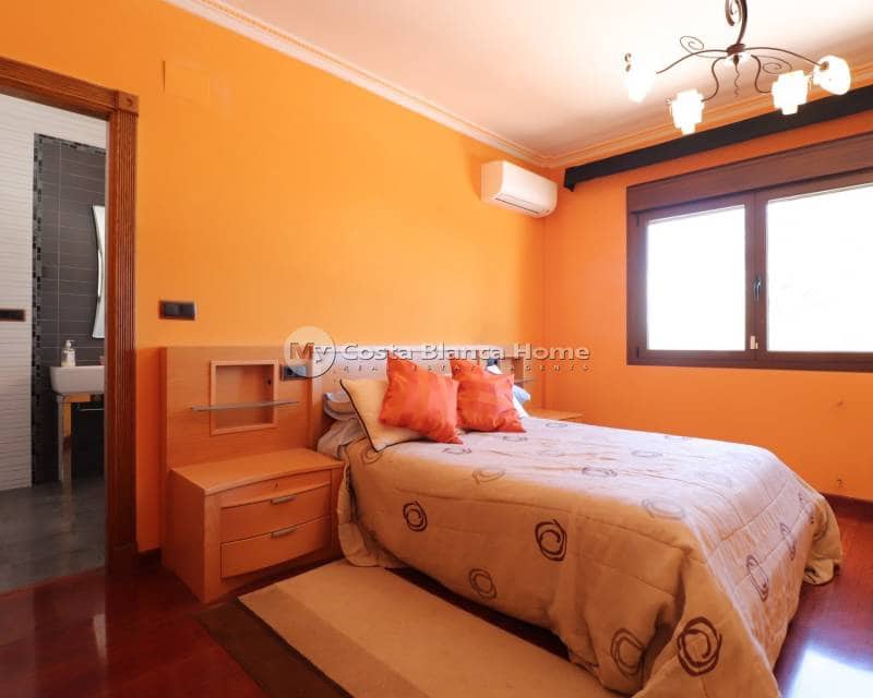 6 sypialnia Finka/Dom wiejski na sprzedaż w Callosa de Segura z basenem - 675 000 € (Ref: 8969196)