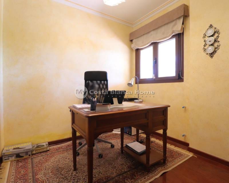 6 sypialnia Finka/Dom wiejski na sprzedaż w Callosa de Segura z basenem - 675 000 € (Ref: 8969196)