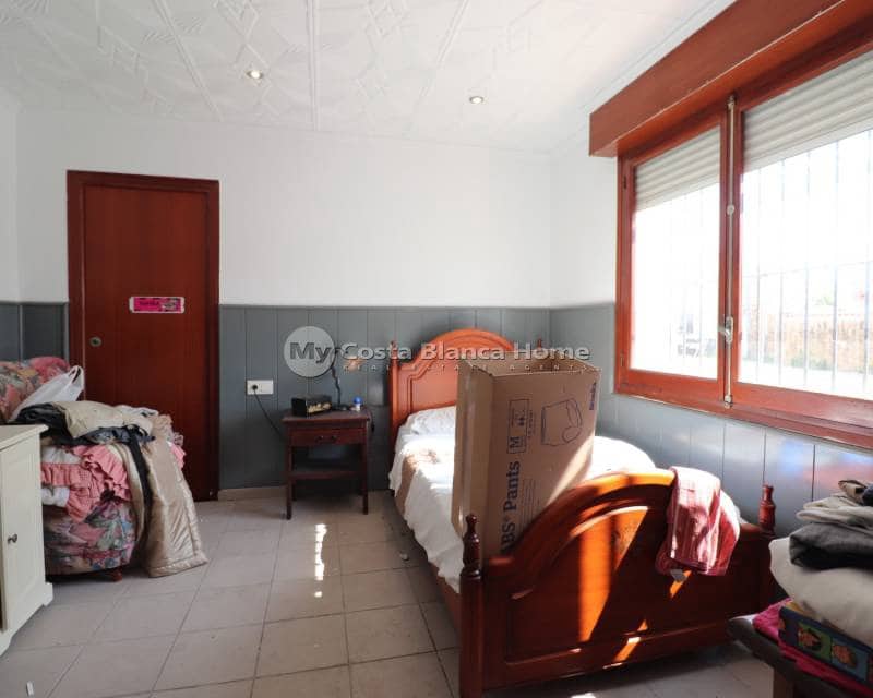 5 soveværelse Villa til salg i Heredades - € 169.000 (Ref: 8969201)