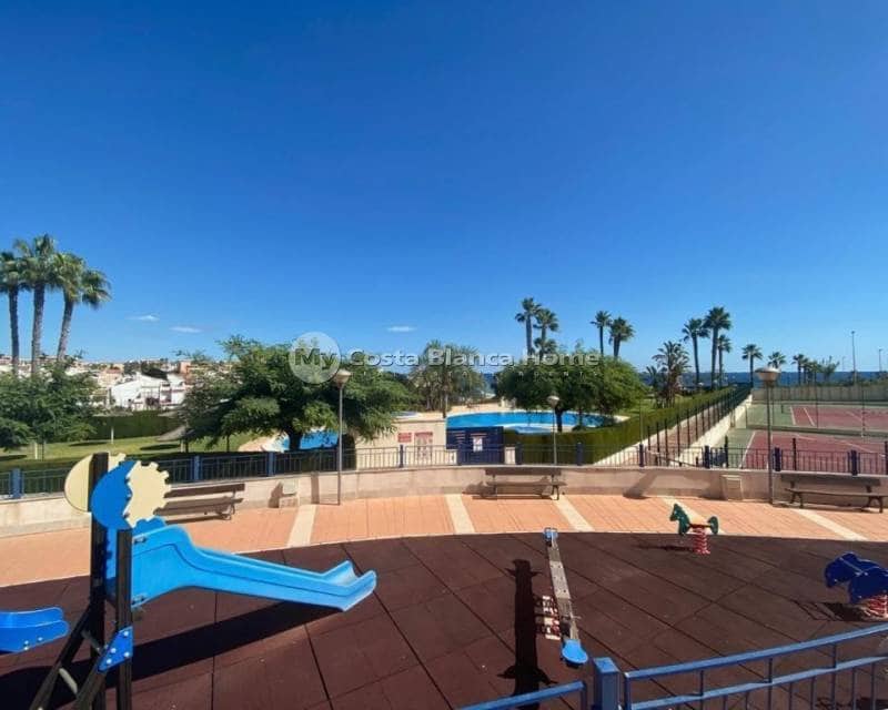 2 soveværelse Lejlighed til salg i Pilar de la Horadada med swimmingpool - € 349.000 (Ref: 8969233)