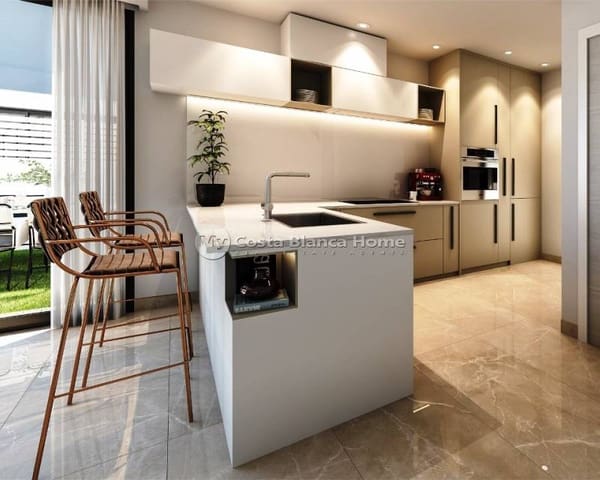 Chalet de 3 habitaciones en Centro Urbano, Dénia en venta con piscina - 438.000 € (Ref: 8969240)