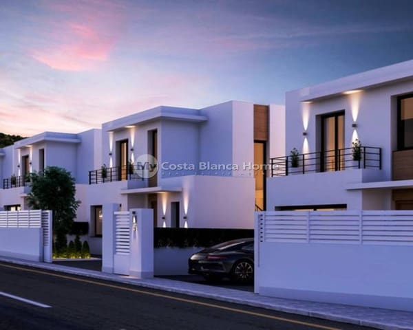 Chalet de 3 habitaciones en Centro Urbano, Dénia en venta con piscina - 675.000 € (Ref: 8969241)