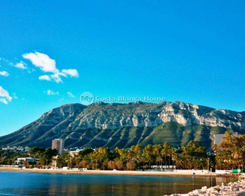 3 sovrum Villa till salu i Denia med pool - 675 000 € (Ref: 8969242)