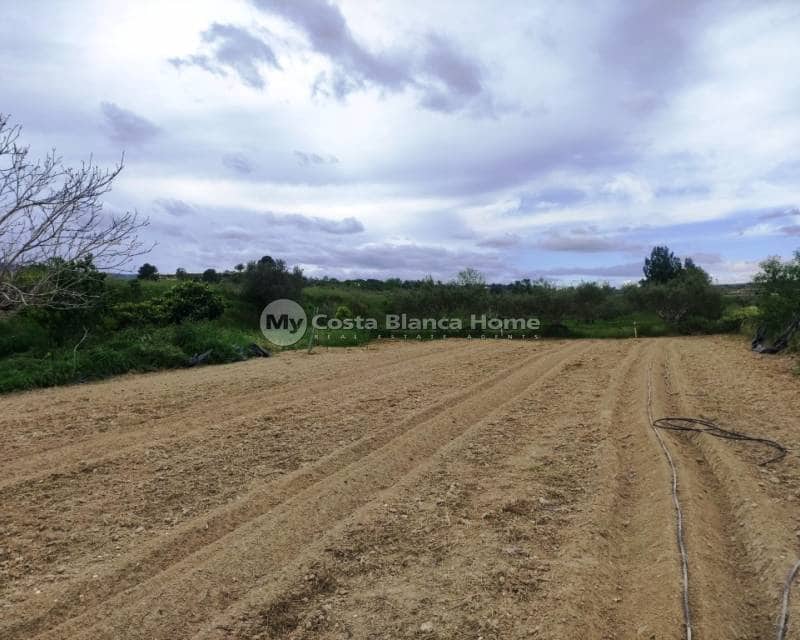 3 soveværelse Finca/Landehus til salg i Albaida med swimmingpool - € 110.000 (Ref: 8969246)