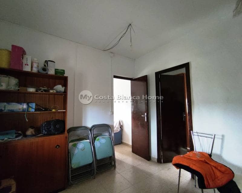 3 soveværelse Finca/Landehus til salg i Albaida med swimmingpool - € 110.000 (Ref: 8969246)