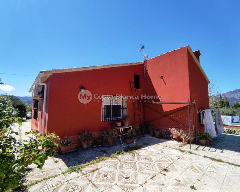 4 soveværelse Finca/Landehus til salg i Cocentaina med swimmingpool - € 250.000 (Ref: 8969249)