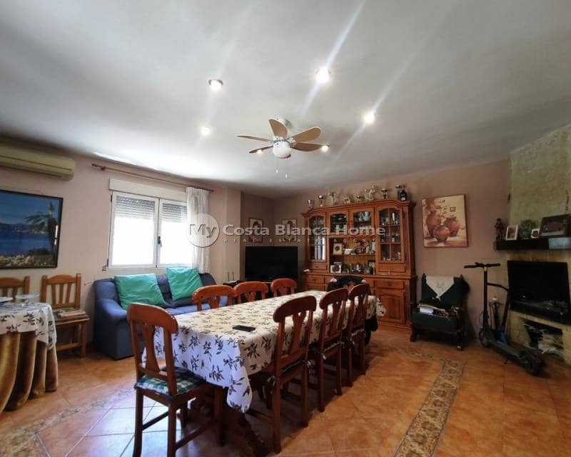 4 soveværelse Finca/Landehus til salg i Cocentaina med swimmingpool - € 250.000 (Ref: 8969249)