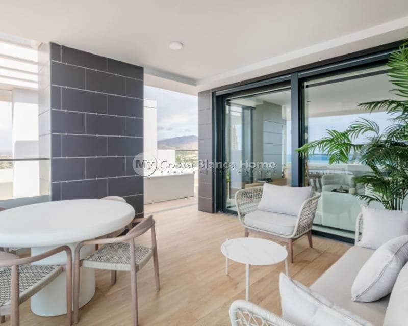 3 bedroom Apartment for sale in Benidorm with pool - € 641,250 (Ref: 8969251)