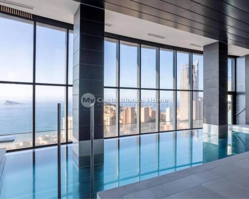 3 bedroom Apartment for sale in Benidorm with pool - € 641,250 (Ref: 8969251)
