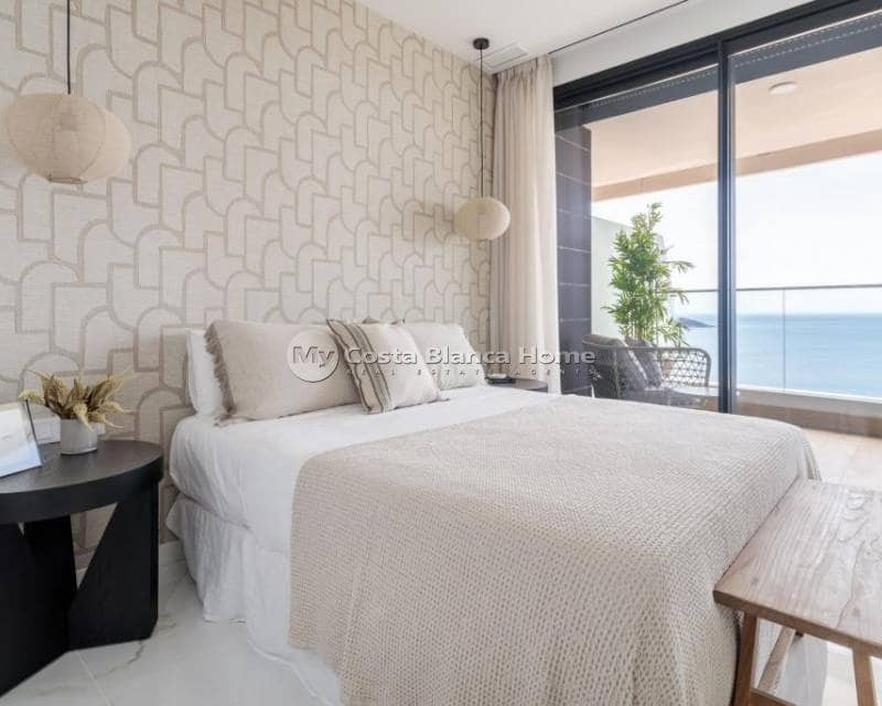 3 bedroom Apartment for sale in Benidorm with pool - € 641,250 (Ref: 8969251)