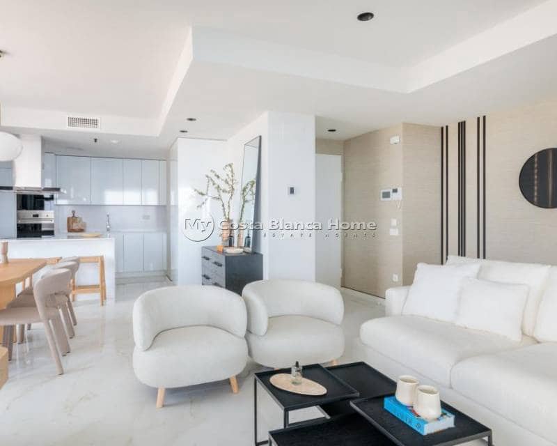 3 bedroom Apartment for sale in Benidorm with pool - € 641,250 (Ref: 8969251)