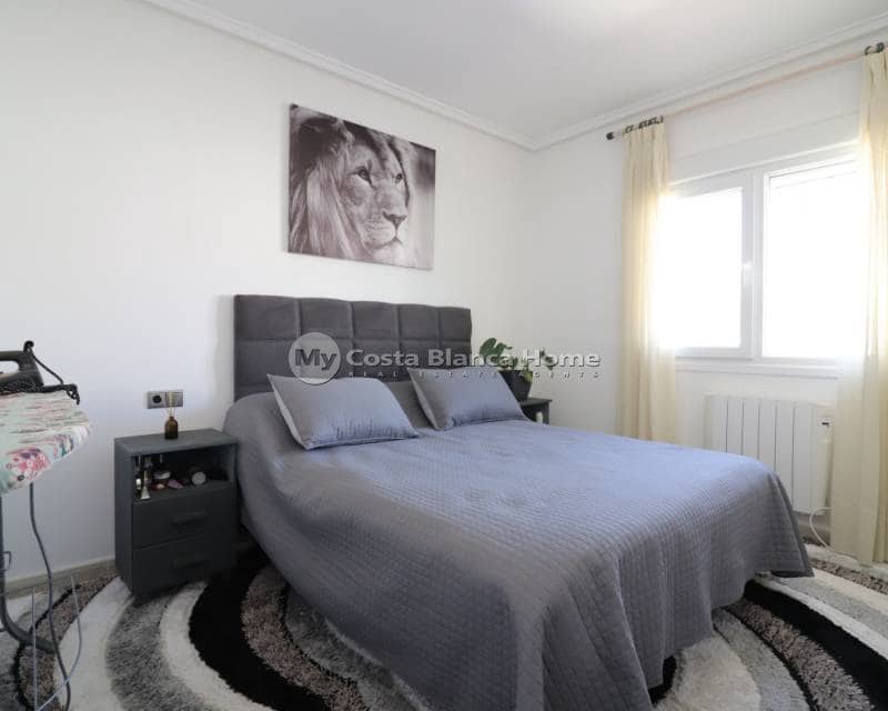 3 soveværelse Villa til salg i Monte Azul med swimmingpool - € 325.000 (Ref: 8983040)