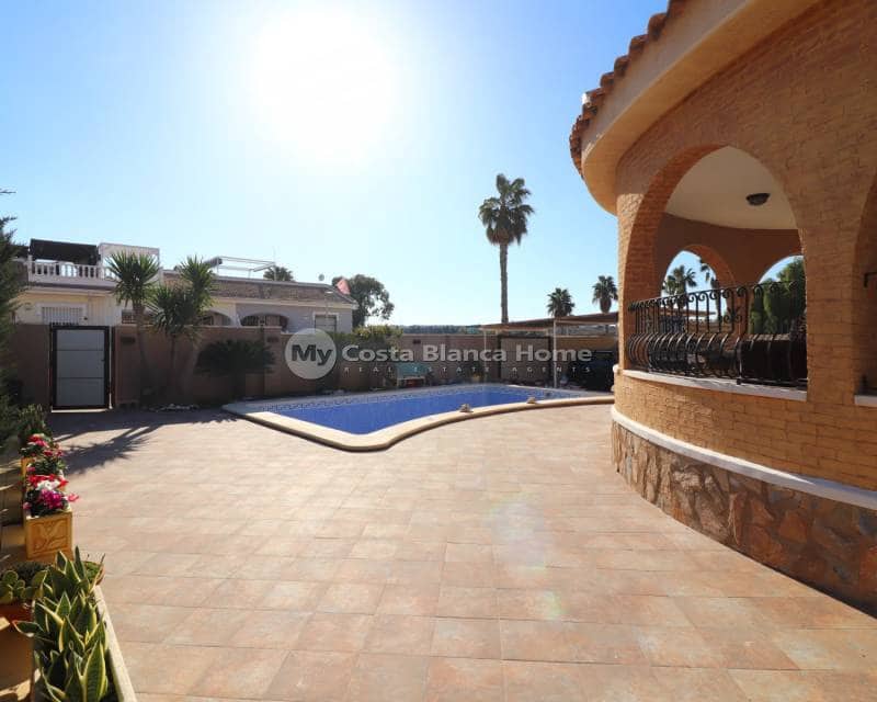 3 soveværelse Villa til salg i Monte Azul med swimmingpool - € 325.000 (Ref: 8983040)