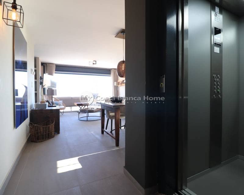 3 bedroom Apartment for sale in Guardamar del Segura with pool - € 580,000 (Ref: 8983050)