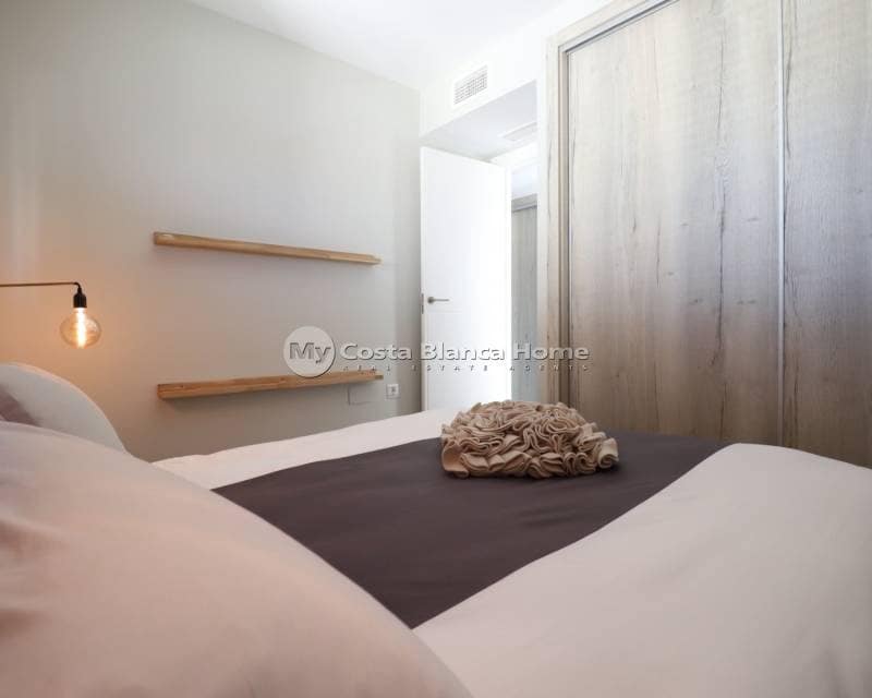 3 bedroom Apartment for sale in Guardamar del Segura with pool - € 580,000 (Ref: 8983050)