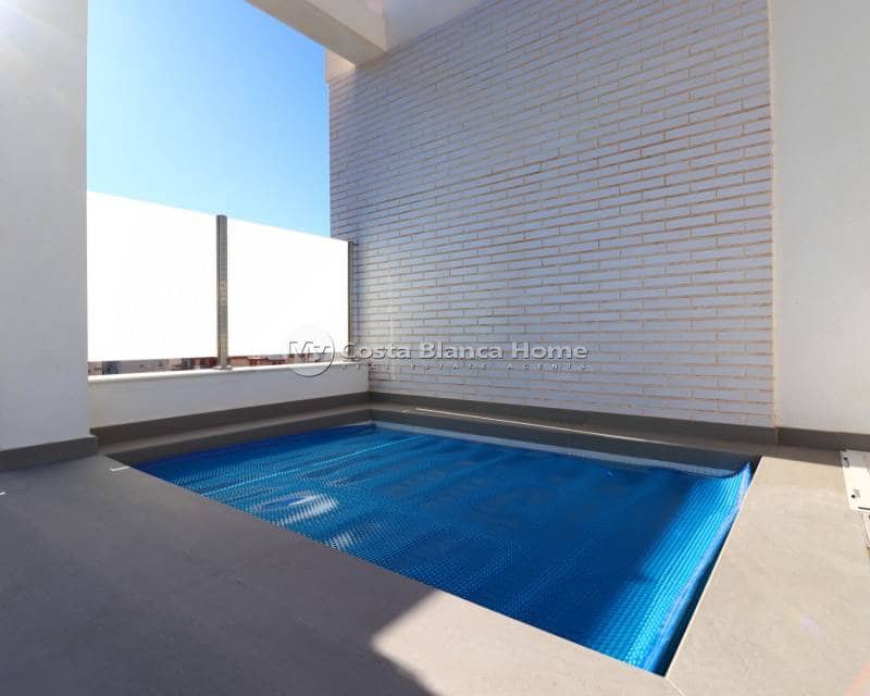 3 bedroom Apartment for sale in Guardamar del Segura with pool - € 580,000 (Ref: 8983050)