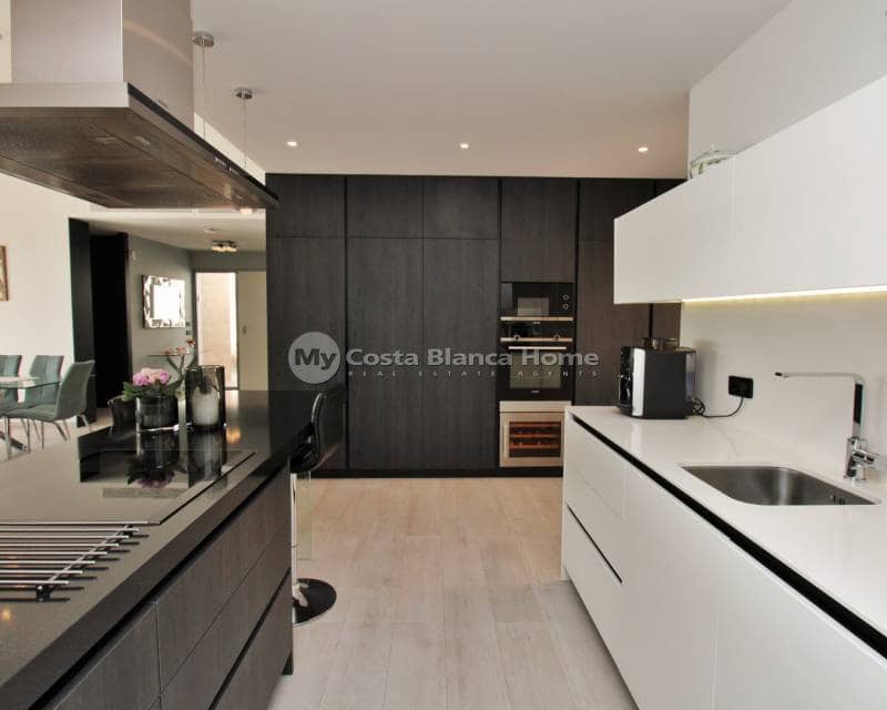 3 soveværelse Villa til salg i Algorfa med swimmingpool - € 599.900 (Ref: 9013147)